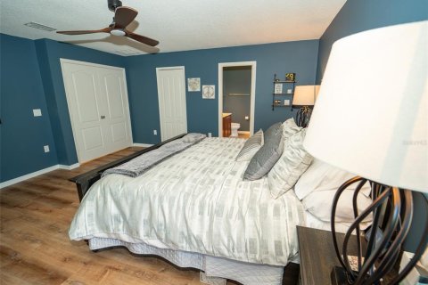 House in Orlando, Florida 4 bedrooms, 244.8 sq.m. № 1675854 - photo 14