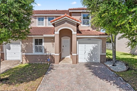 Touwnhouse à Homestead, Floride 4 chambres, 170.66 m2 № 2154224