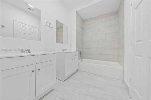 Touwnhouse à vendre à Homestead, Floride: 4 chambres, 170.66 m2 № 2154224 - photo 17