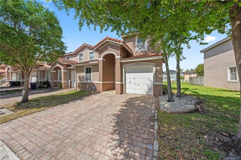 Touwnhouse à vendre à Homestead, Floride: 4 chambres, 170.66 m2 № 2154224 - photo 2