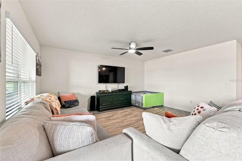 Villa ou maison à vendre à Spring Hill, Floride: 3 chambres, 157.75 m2 № 2356359 - photo 8