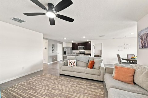 Villa ou maison à vendre à Spring Hill, Floride: 3 chambres, 157.75 m2 № 2356359 - photo 7