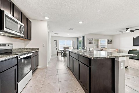 Villa ou maison à vendre à Spring Hill, Floride: 3 chambres, 157.75 m2 № 2356359 - photo 13
