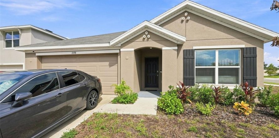 Villa ou maison à Spring Hill, Floride 3 chambres, 157.75 m2 № 2356359