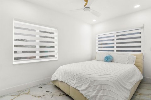 House in Delray Beach, Florida 3 bedrooms, 171.87 sq.m. № 2088045 - photo 14