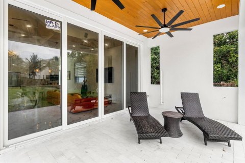 House in Delray Beach, Florida 3 bedrooms, 171.87 sq.m. № 2088045 - photo 17