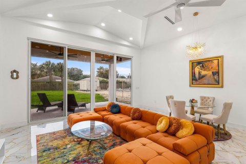 House in Delray Beach, Florida 3 bedrooms, 171.87 sq.m. № 2088045 - photo 5