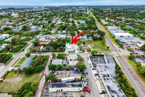 House in Delray Beach, Florida 3 bedrooms, 171.87 sq.m. № 2088045 - photo 18