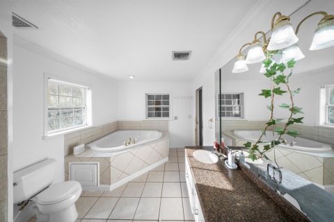 Villa ou maison à vendre à St. Lucie, Floride: 2 chambres, 96.43 m2 № 2241551 - photo 9
