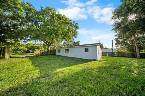 Villa ou maison à vendre à St. Lucie, Floride: 2 chambres, 96.43 m2 № 2241551 - photo 11