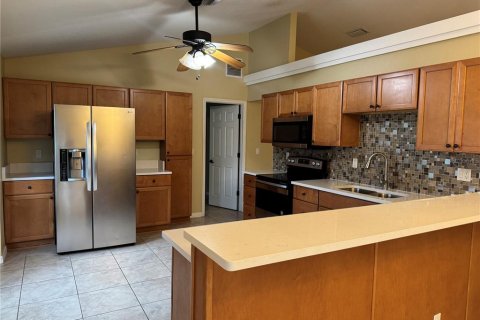 House in Ocala, Florida 5 bedrooms, 255.48 sq.m. № 1819539 - photo 4