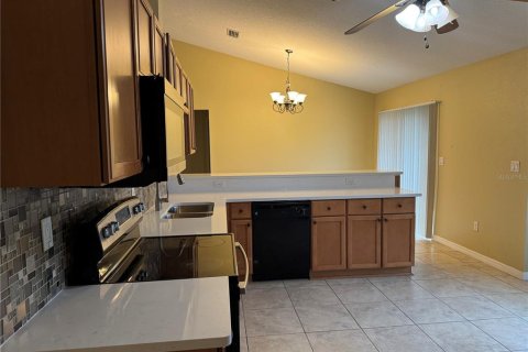 House in Ocala, Florida 5 bedrooms, 255.48 sq.m. № 1819539 - photo 9