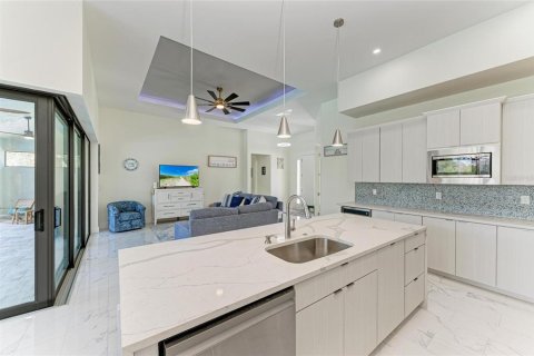 Villa ou maison à louer à Englewood, Floride: 5 chambres, 223.99 m2 № 1749266 - photo 13