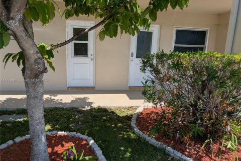 Condominio en venta en Lighthouse Point, Florida, 1 dormitorio, 65.03 m2 № 1868566 - foto 12