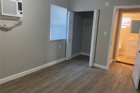 Apartamento en alquiler en Saint Petersburg, Florida, 2 dormitorios, 69.68 m2 № 2205384 - foto 6