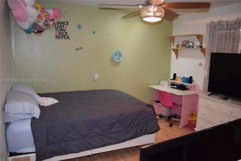 Casa en venta en Hollywood, Florida, 3 dormitorios, 199.46 m2 № 2078950 - foto 19