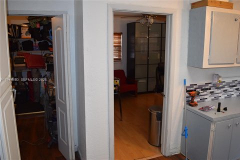 Casa en venta en Hollywood, Florida, 3 dormitorios, 199.46 m2 № 2078950 - foto 10