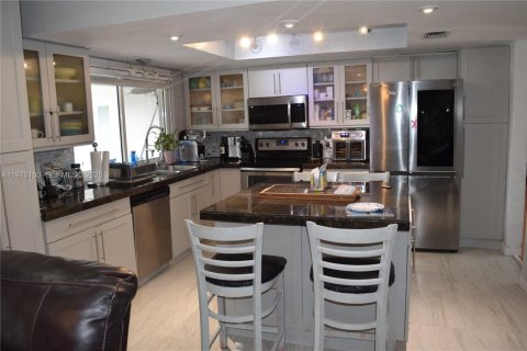 Casa en venta en Hollywood, Florida, 3 dormitorios, 199.46 m2 № 2078950 - foto 5