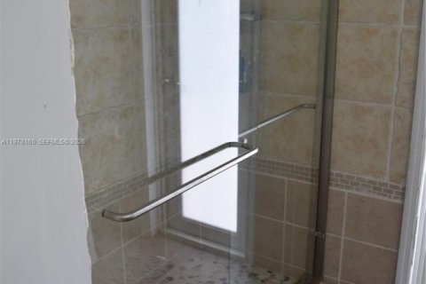 Casa en venta en Hollywood, Florida, 3 dormitorios, 199.46 m2 № 2078950 - foto 27