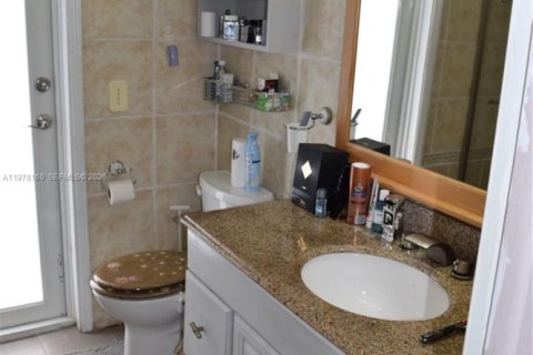 Casa en venta en Hollywood, Florida, 3 dormitorios, 199.46 m2 № 2078950 - foto 26