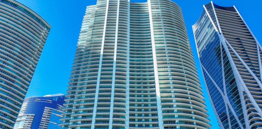 900 BISCAYNE BAY à Miami, Floride № 39754