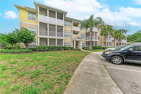 Condo in Bradenton, Florida, 2 bedrooms № 2095540 - photo 3