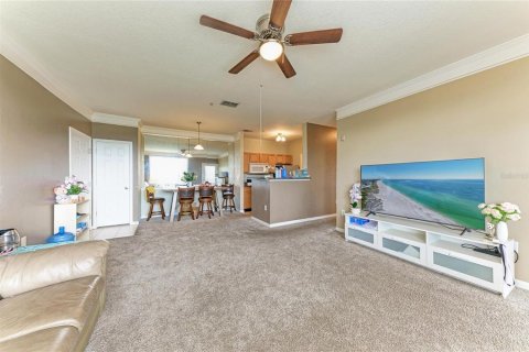 Condo in Bradenton, Florida, 2 bedrooms № 2095540 - photo 9