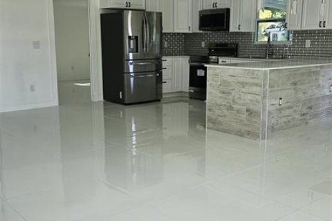 Casa en venta en Okeechobee, Florida, 3 dormitorios, 129.88 m2 № 1609813 - foto 7