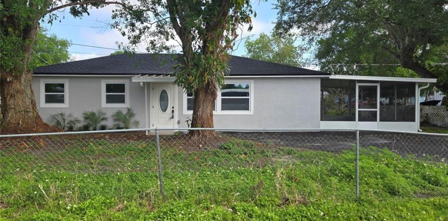 Casa en Okeechobee, Florida 3 dormitorios, 129.88 m2 № 1609813