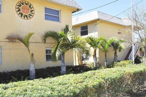 Condo in Oakland Park, Florida, 2 bedrooms  № 2010533 - photo 21