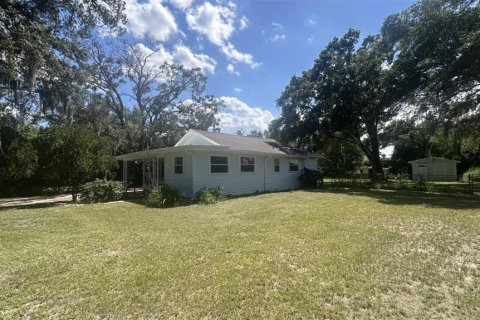 House in Tampa, Florida 4 bedrooms, 121.52 sq.m. № 2226074 - photo 5