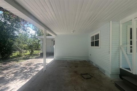 House in Tampa, Florida 4 bedrooms, 121.52 sq.m. № 2226074 - photo 4