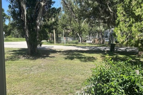 House in Tampa, Florida 4 bedrooms, 121.52 sq.m. № 2226074 - photo 6