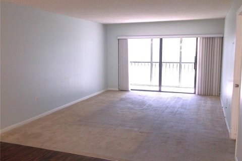 Купить кондоминиум в Семинол, Флорида 5 комнат, 111.48м2, № 2093013 - фото 6