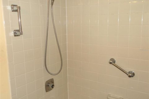 Купить кондоминиум в Семинол, Флорида 5 комнат, 111.48м2, № 2093013 - фото 23