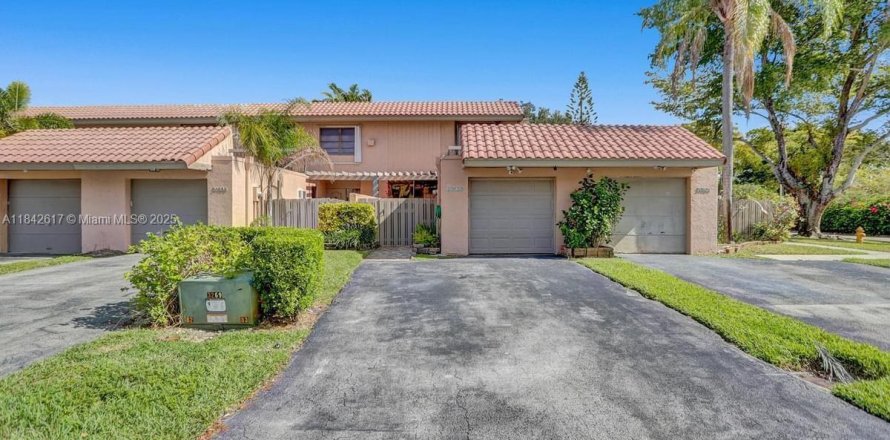 Таунхаус в Майами, Флорида 3 спальни, 192.31м2 № 1940049