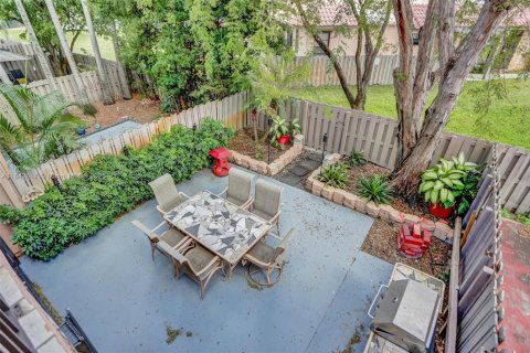 Снять в аренду таунхаус в Майами, Флорида 3 спальни, 192.31м2, № 1940049 - фото 10