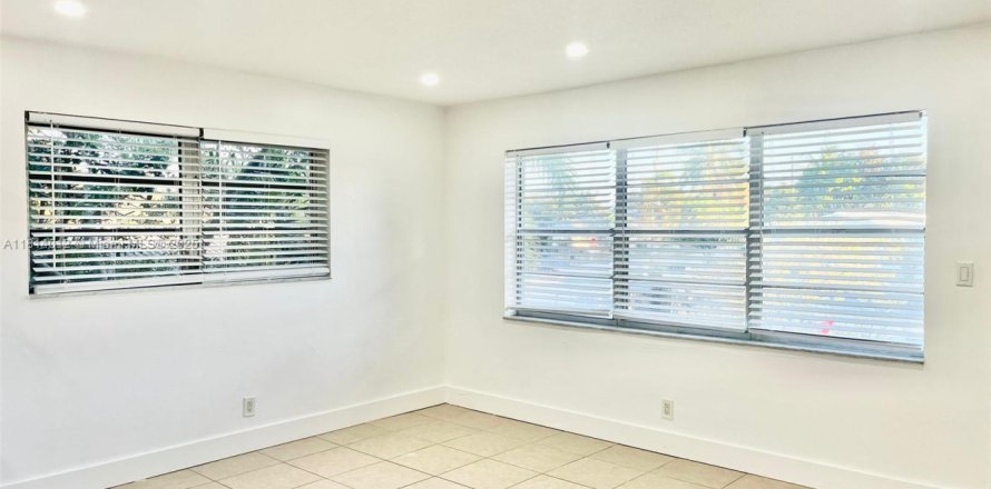 Apartment in Pompano Beach, Florida 1 bedroom, 65.03 sq.m. № 1762669