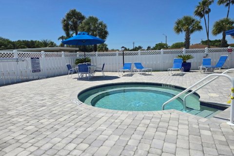 Villa ou maison à vendre à Delray Beach, Floride: 2 chambres, 106.65 m2 № 2017017 - photo 9