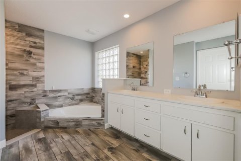 Casa en venta en Lakeland, Florida, 4 dormitorios, 222.04 m2 № 2198366 - foto 9