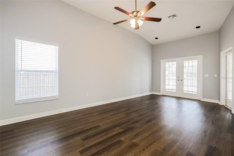 Casa en venta en Lakeland, Florida, 4 dormitorios, 222.04 m2 № 2198366 - foto 8
