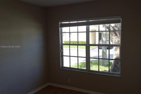 Copropriété à louer à North Lauderdale, Floride: 2 chambres, 101.08 m2 № 1956202 - photo 12