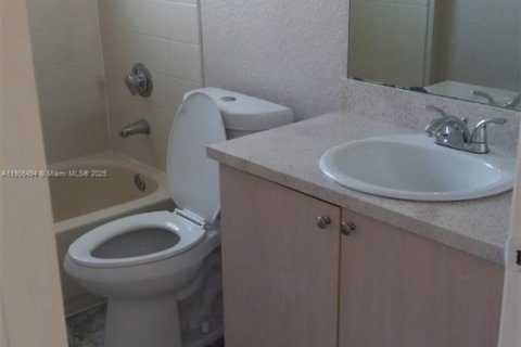 Copropriété à louer à North Lauderdale, Floride: 2 chambres, 101.08 m2 № 1956202 - photo 9