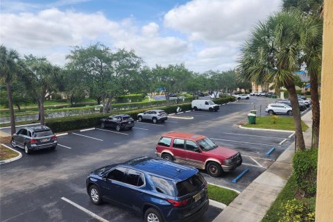 Copropriété à louer à Tamarac, Floride: 1 chambre, 68.84 m2 № 2260436 - photo 13