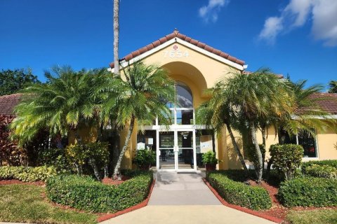 Copropriété à louer à Tamarac, Floride: 1 chambre, 68.84 m2 № 2260436 - photo 9