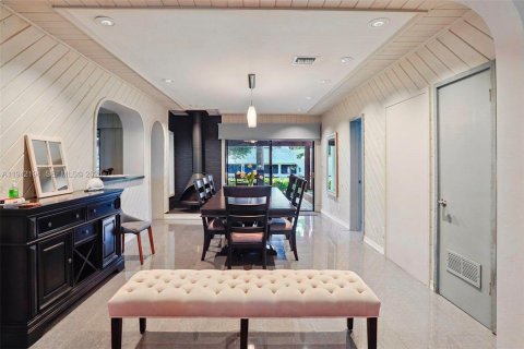 Casa en venta en Fort Lauderdale, Florida, 3 dormitorios, 249.26 m2 № 1999780 - foto 9