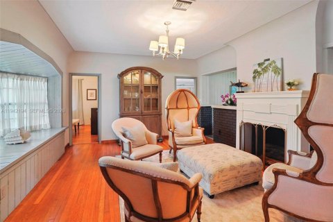 Casa en venta en Fort Lauderdale, Florida, 3 dormitorios, 249.26 m2 № 1999780 - foto 5