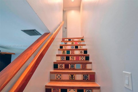 Casa en venta en Fort Lauderdale, Florida, 3 dormitorios, 249.26 m2 № 1999780 - foto 21