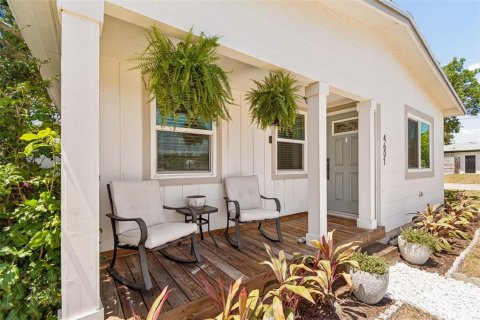 Casa en venta en Saint Petersburg, Florida, 3 dormitorios, 106.37 m2 № 2234384 - foto 3