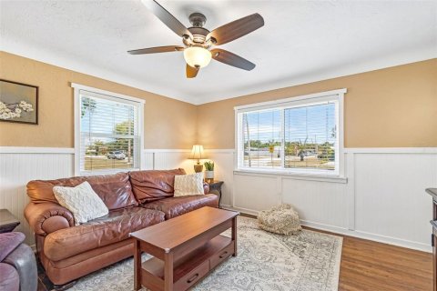 Casa en venta en Saint Petersburg, Florida, 3 dormitorios, 106.37 m2 № 2234384 - foto 13